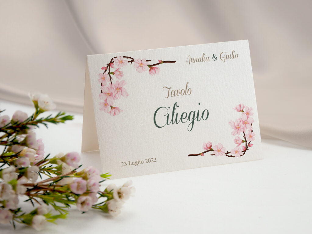 Cavalierino segna tavolo per matrimoni ed eventi nuziali.