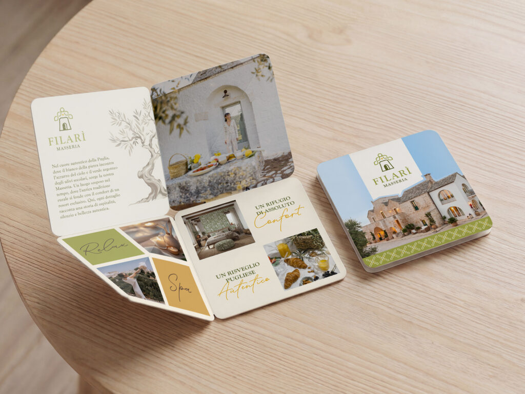 Brochure sagomata e ripiegata su sè stessa per strutture ricettive